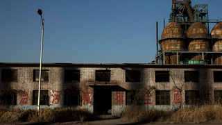 Haunting Photos From an Abandoned Steel Mill in China